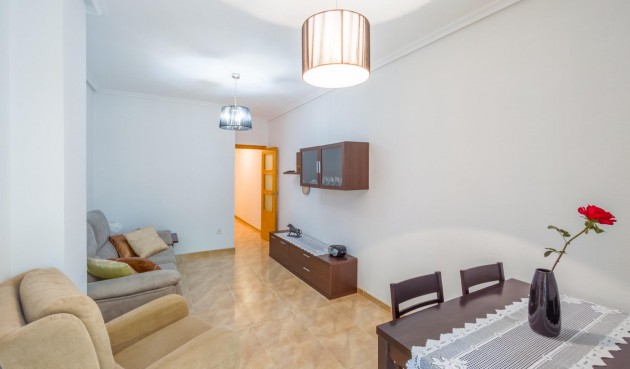 Brukt - Apartment -
Torrevieja - Acequion