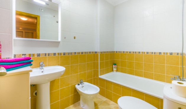 Brukt - Apartment -
Torrevieja - Acequion