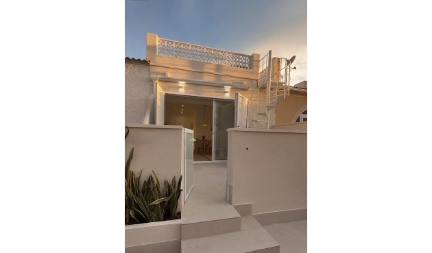 Brukt - Villa -
Torrevieja - El Chaparral