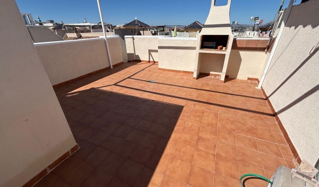 Resale - Bungalow -
Torrevieja