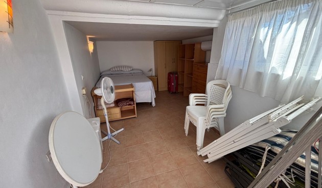 Resale - Bungalow -
Torrevieja