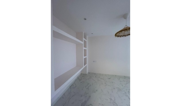 Resale - Apartment -
Torrevieja