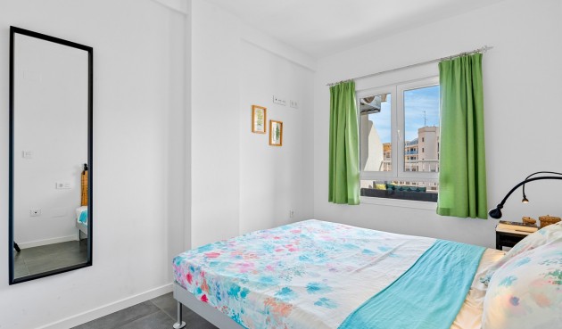 Brukt - Apartment -
Alicante - Costa Blanca