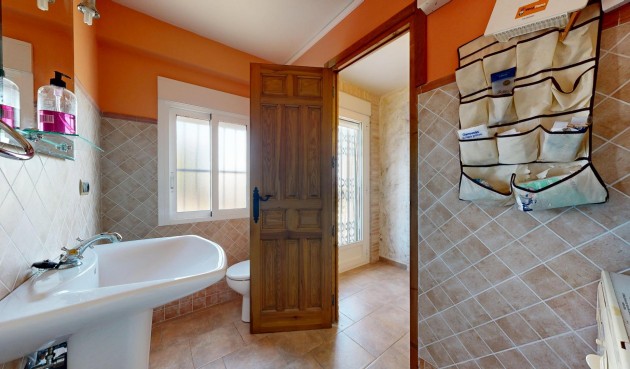 Återförsäljning - Villa -
Orihuela