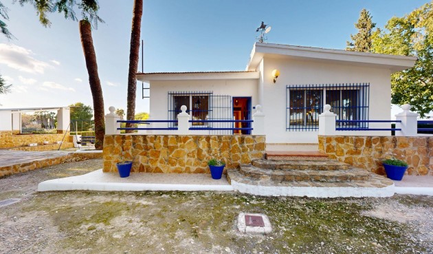 Återförsäljning - Villa -
Orihuela