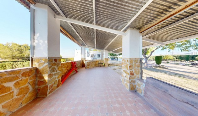 Återförsäljning - Villa -
Orihuela