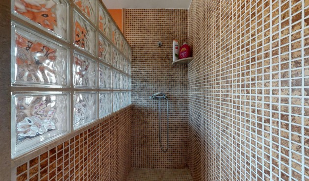 Återförsäljning - Villa -
Orihuela