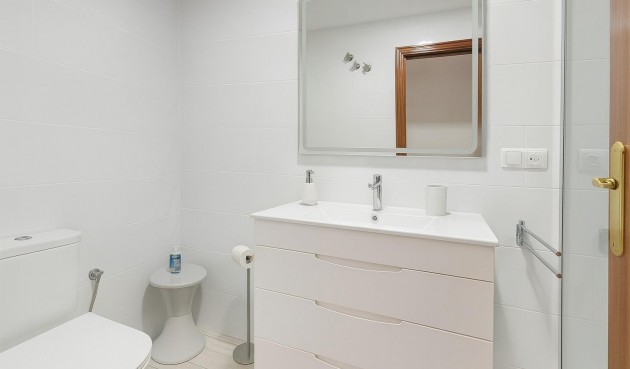 Brukt - Apartment -
Torrevieja - Acequion