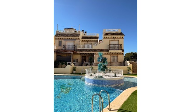 Brukt - Tosidig -
Orihuela Costa - Los Almendros-la Florida