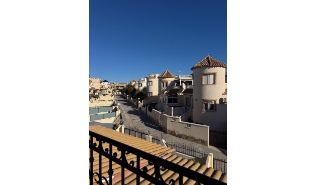 Brukt - Tosidig -
Orihuela Costa - Los Almendros-la Florida