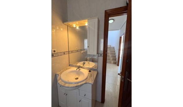 Brukt - Tosidig -
Orihuela Costa - Los Almendros-la Florida