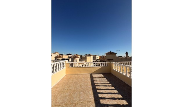 Brukt - Tosidig -
Orihuela Costa - Los Almendros-la Florida