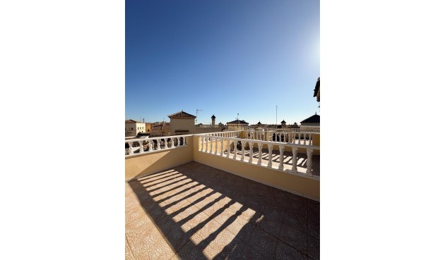 Brukt - Tosidig -
Orihuela Costa - Los Almendros-la Florida