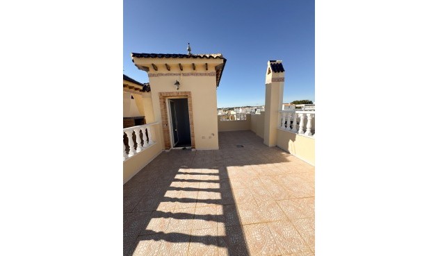 Brukt - Tosidig -
Orihuela Costa - Los Almendros-la Florida