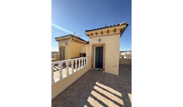 Brukt - Tosidig -
Orihuela Costa - Los Almendros-la Florida