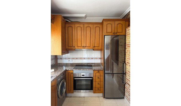 Brukt - Tosidig -
Orihuela Costa - Los Almendros-la Florida