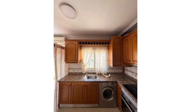 Brukt - Tosidig -
Orihuela Costa - Los Almendros-la Florida