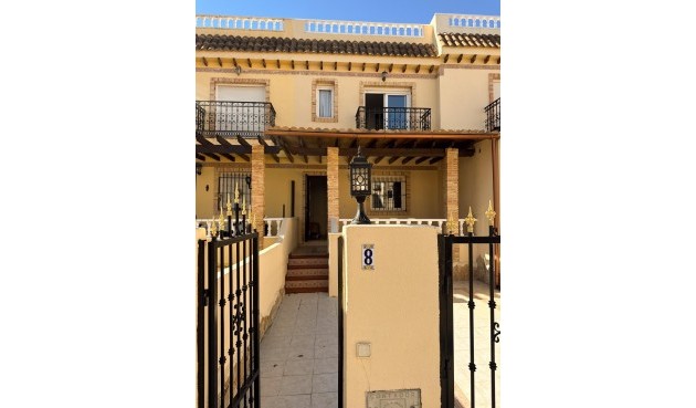 Brukt - Tosidig -
Orihuela Costa - Los Almendros-la Florida