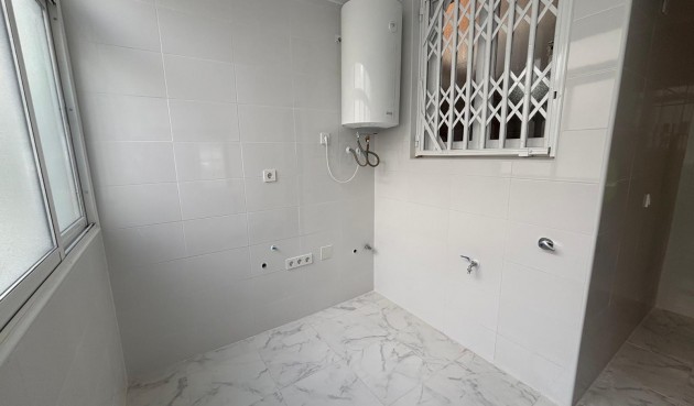 Återförsäljning - Takvåning -
Torrevieja - Acequion