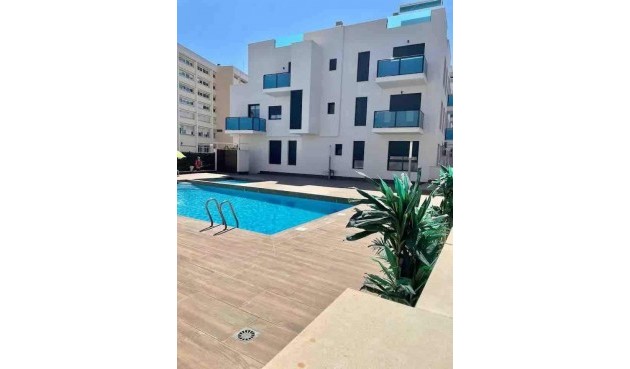 Brukt - Apartment -
Torrevieja - Estacion De Autobuses