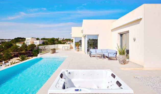 Brukt - Villa -
Orihuela - Las Colinas Golf