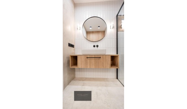 Resale - Villa -
Cabo Roig