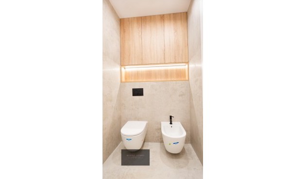 Resale - Villa -
Cabo Roig