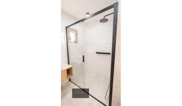 Resale - Villa -
Cabo Roig