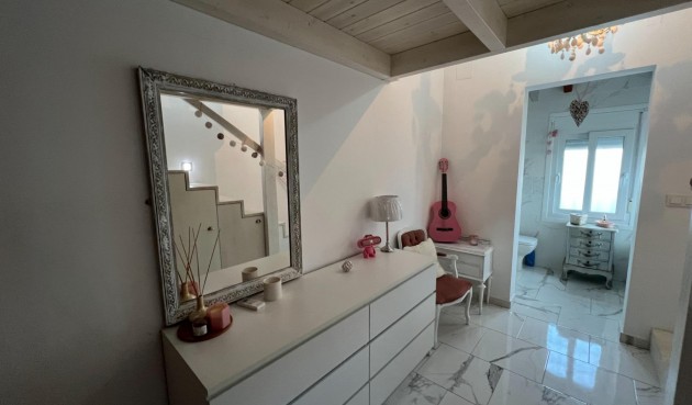 Brukt - Villa -
Dolores - Comunidad Valenciana