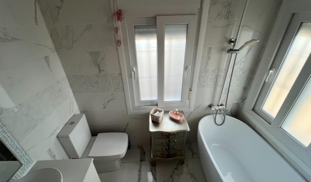 Brukt - Villa -
Dolores - Comunidad Valenciana