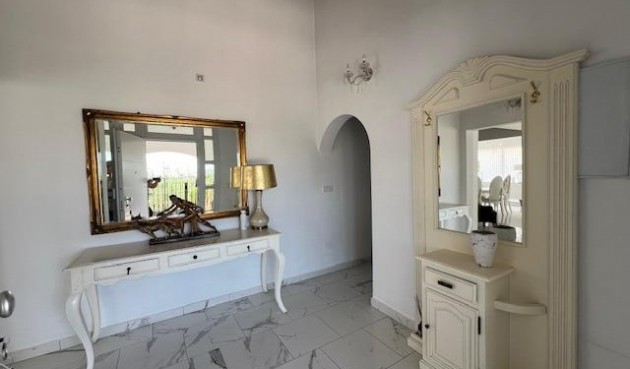 Brukt - Villa -
Dolores - Comunidad Valenciana