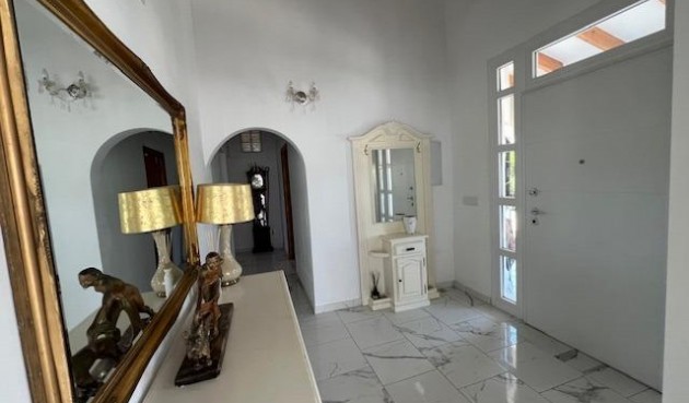 Brukt - Villa -
Dolores - Comunidad Valenciana