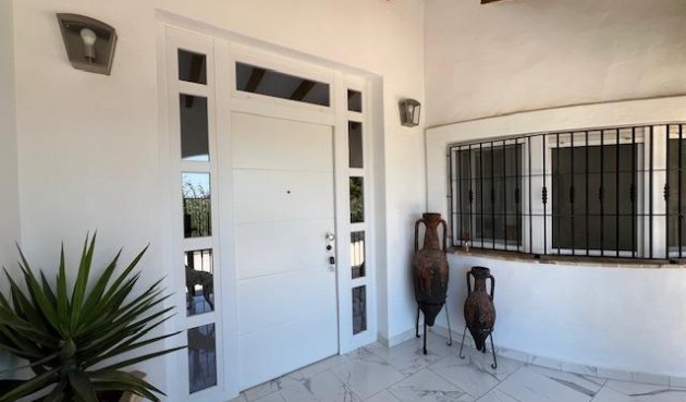 Brukt - Villa -
Dolores - Comunidad Valenciana