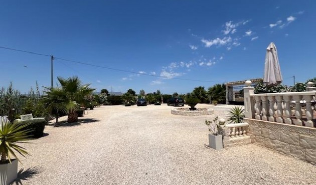 Brukt - Villa -
Dolores - Comunidad Valenciana