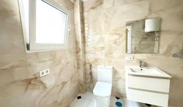 Brukt - Apartment -
Torrevieja - Centro