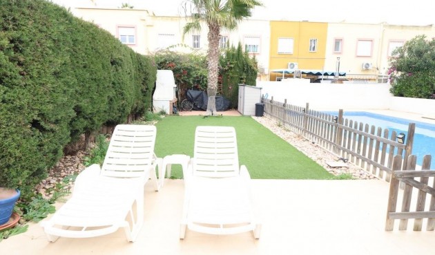 Brukt - Bungalow -
Orihuela Costa - Costa Blanca