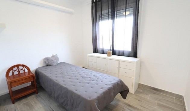 Brukt - Bungalow -
Orihuela Costa - Costa Blanca