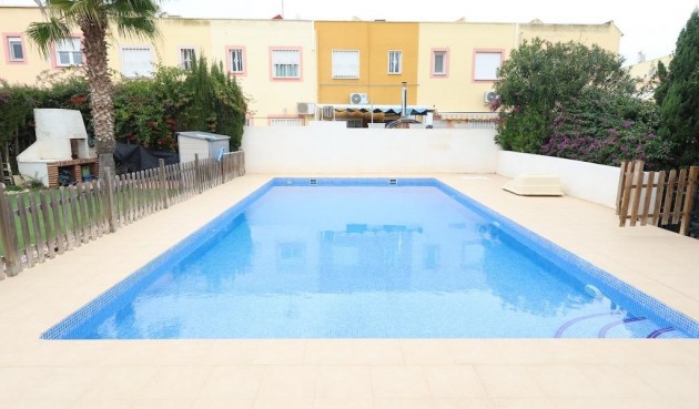 Brukt - Bungalow -
Orihuela Costa - Costa Blanca