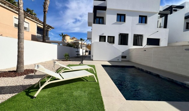 Nybygg - Villa -
Benferri - Benfis Park