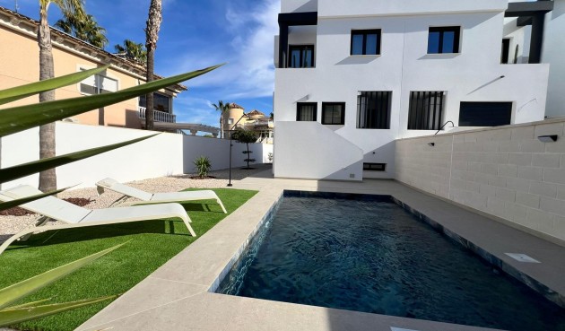 Nybygg - Villa -
Benferri - Benfis Park