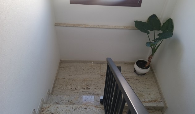 Brukt - Town House -
Roldan - Inland