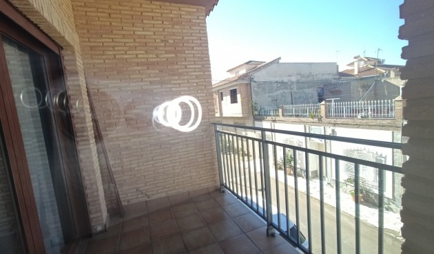 Brukt - Town House -
Roldan - Inland