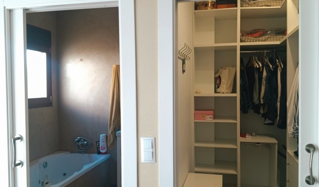 Brukt - Town House -
Roldan - Inland