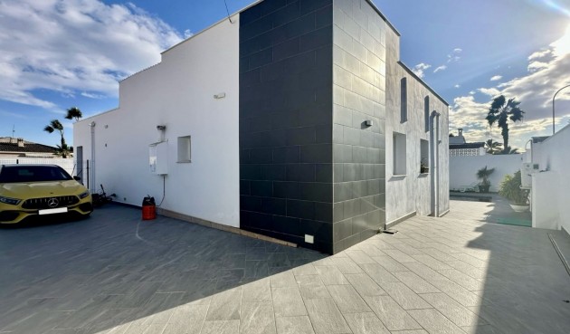 Brukt - Villa -
Rojales - Inland