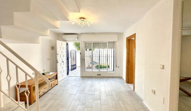 Brukt - Town House -
Torrevieja - Carrefour