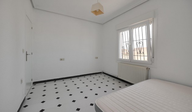 Brukt - Semi Detached -
Torrevieja - La Siesta - El Salado - Torreta