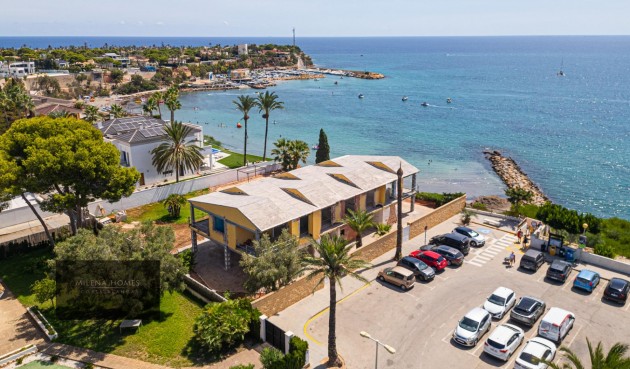 Reventa - Villa -
Cabo Roig