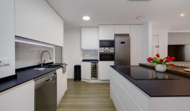 Brukt - Apartment -
Torrevieja - Centro