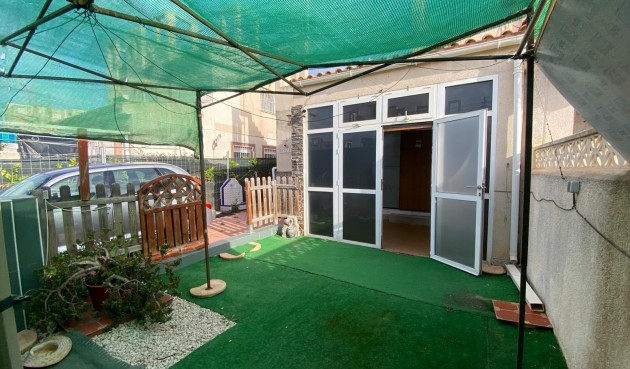 Brukt - Bungalow -
Torrevieja - Torretas