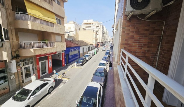 Brukt - Apartment -
Torrevieja - Estacion De Autobuses